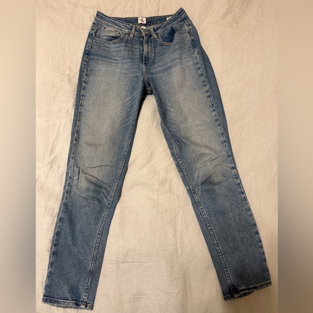 Calvin Klein Women’s Mom Jeans Straight Leg in Light Blue